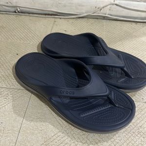 blue crocs flip flops